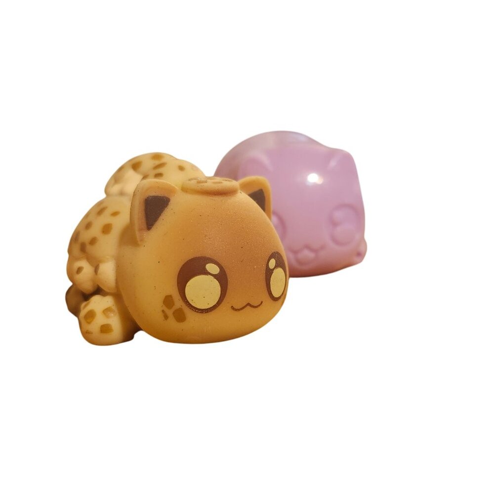 Aphmau Mystery Squishy Figure Cookie Dough Ice Cream Cat Meemeows Collectible - Picture 1 of 7